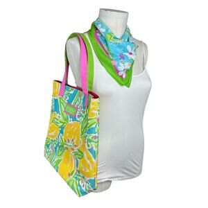 LILLY PULITZER Bundle 2 pcs  Floral Beach Tote Bag & Floral  Bandana Square